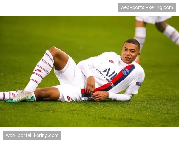 消息:巴黎圣日耳曼2025-26赛季第三季度财报显示商业收入大幅增长 消息:巴黎圣日耳曼2025-26赛季第三季度财报显示商业收入大幅增长