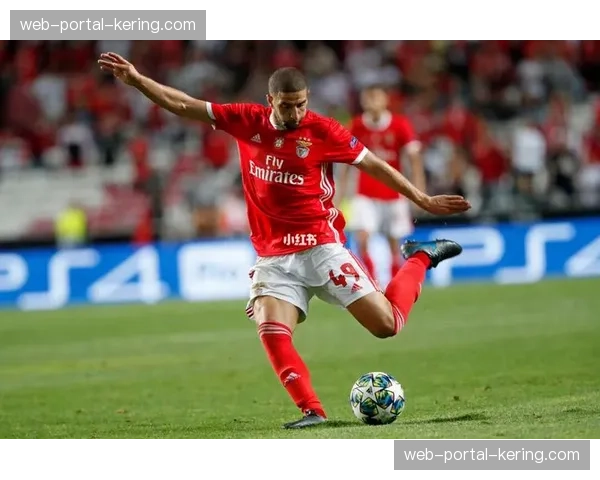 曼联和富勒姆接触本菲卡中场里奥斯的经纪人，夏季转会市场预热